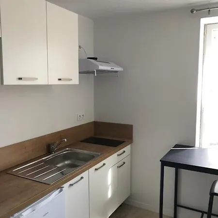 Daire Maisonnette Proche Du Centre Ville, Parking Et Jardin *