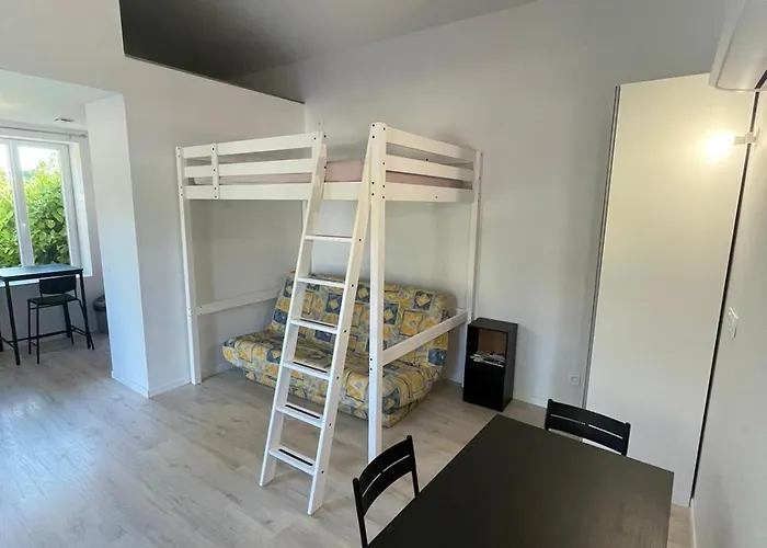 Maisonnette Proche Du Centre Ville, Parking Et Jardin